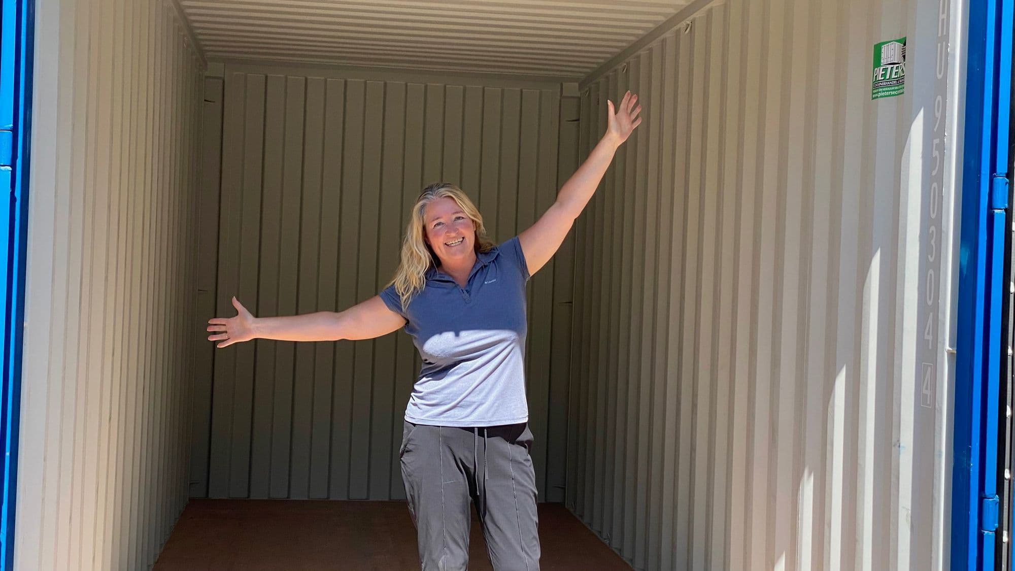 De aflevering van de container